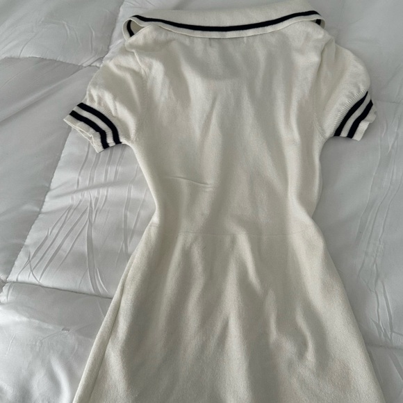 Top - Picture 4 of 6